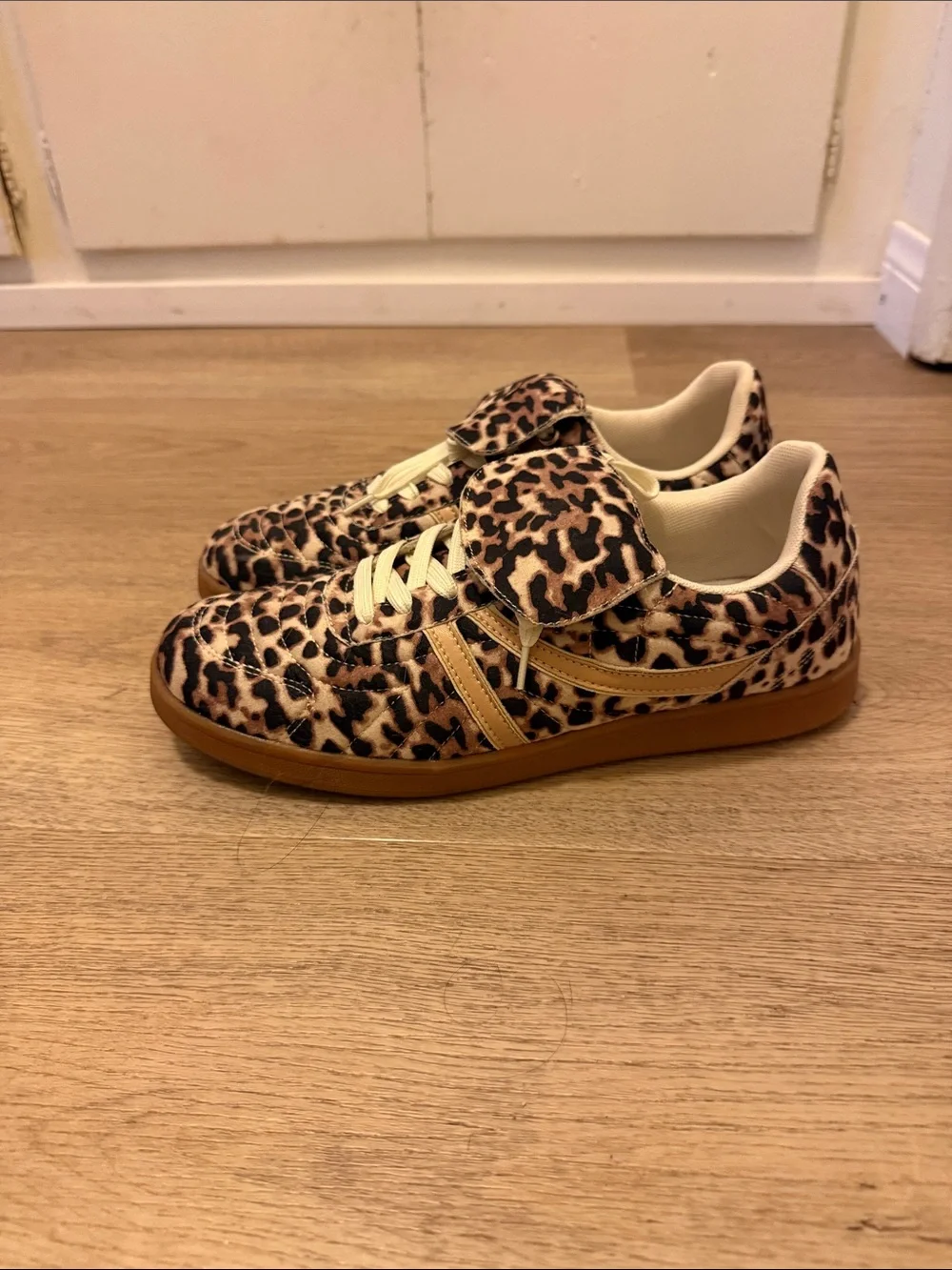 Steve Madden Kids Leopard Print Sneakers - Cream/Brown